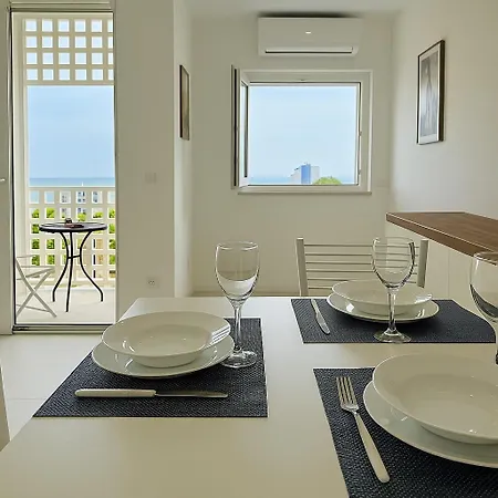 The Pearl Of The Sea