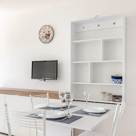 The Pearl Of The Sea *